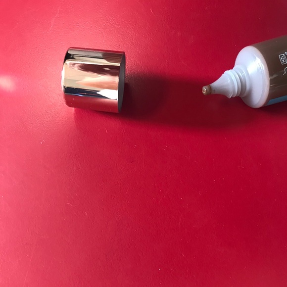 Urban decay foundation new number 81 - Picture 5 of 5